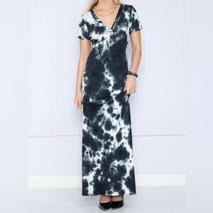 Black and White Tie Dye Short Sleeve Maxi Dress with Surplice Neckline, Large